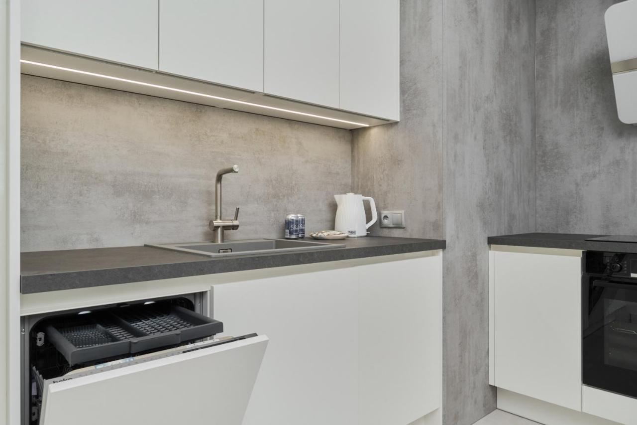 Lwowska Apartment By The Malta Lake With Parking By Renters Prestige Posen Exterior foto